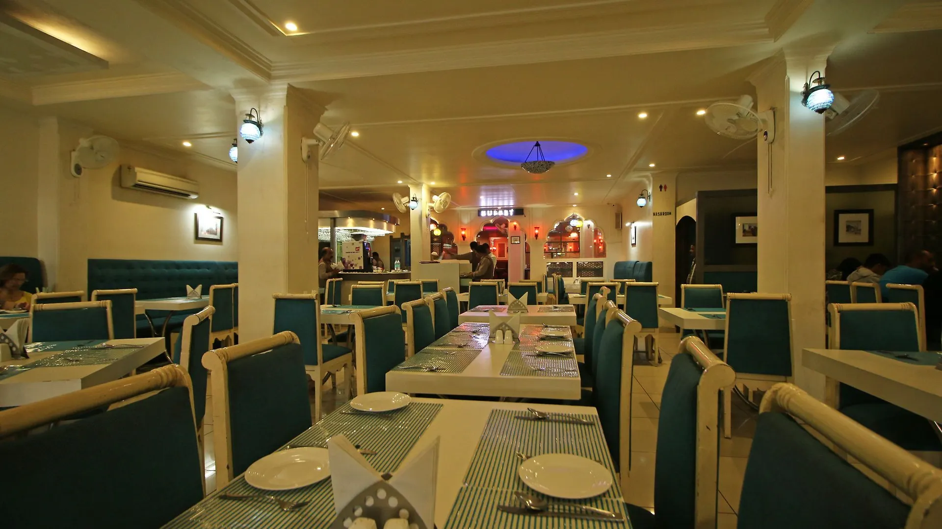 Oyo 8095 Hotel Areeba Agra  3*, Agra (Uttar Pradesh)