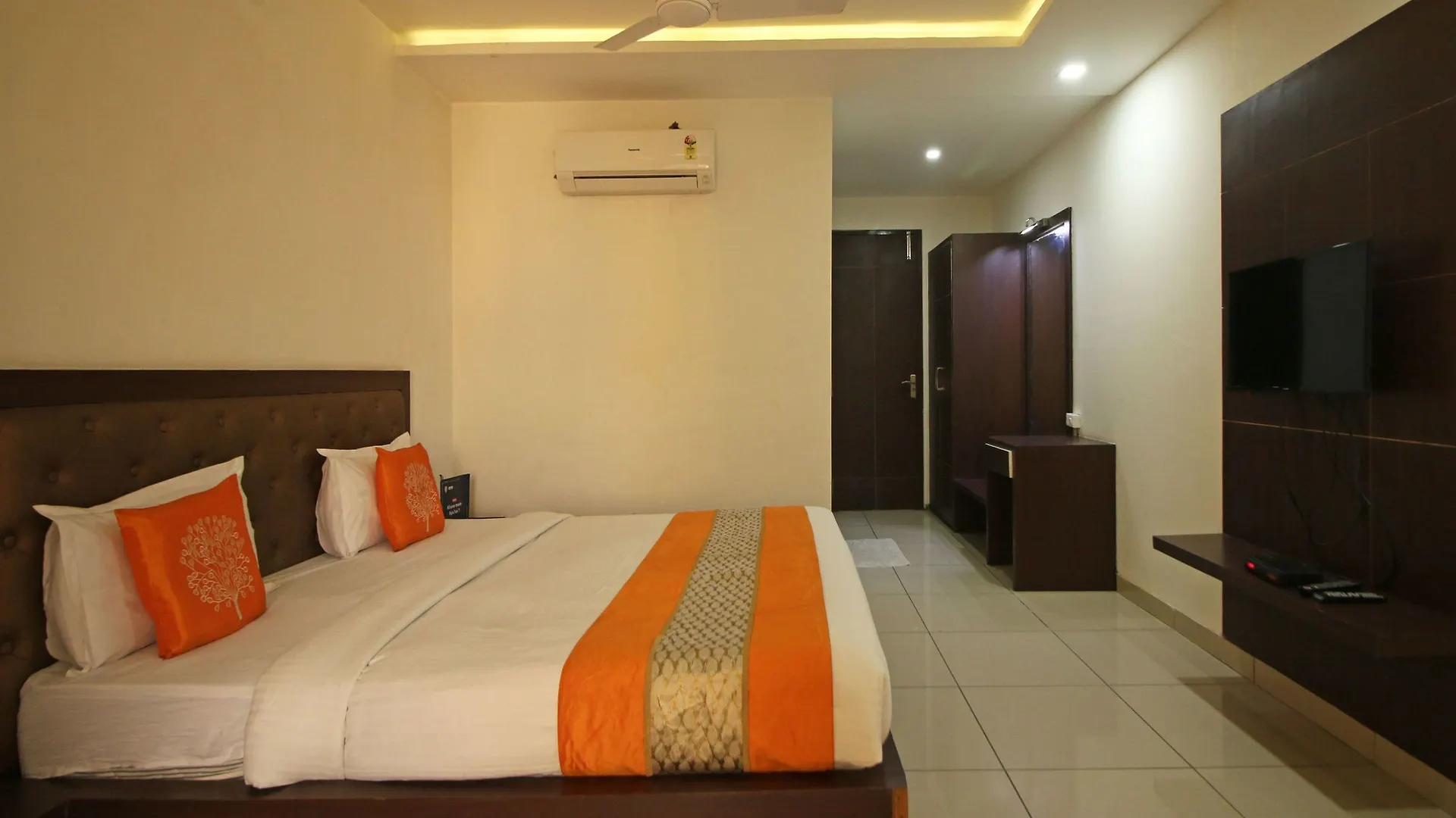 Oyo 8095 Hotel Areeba Agra  India