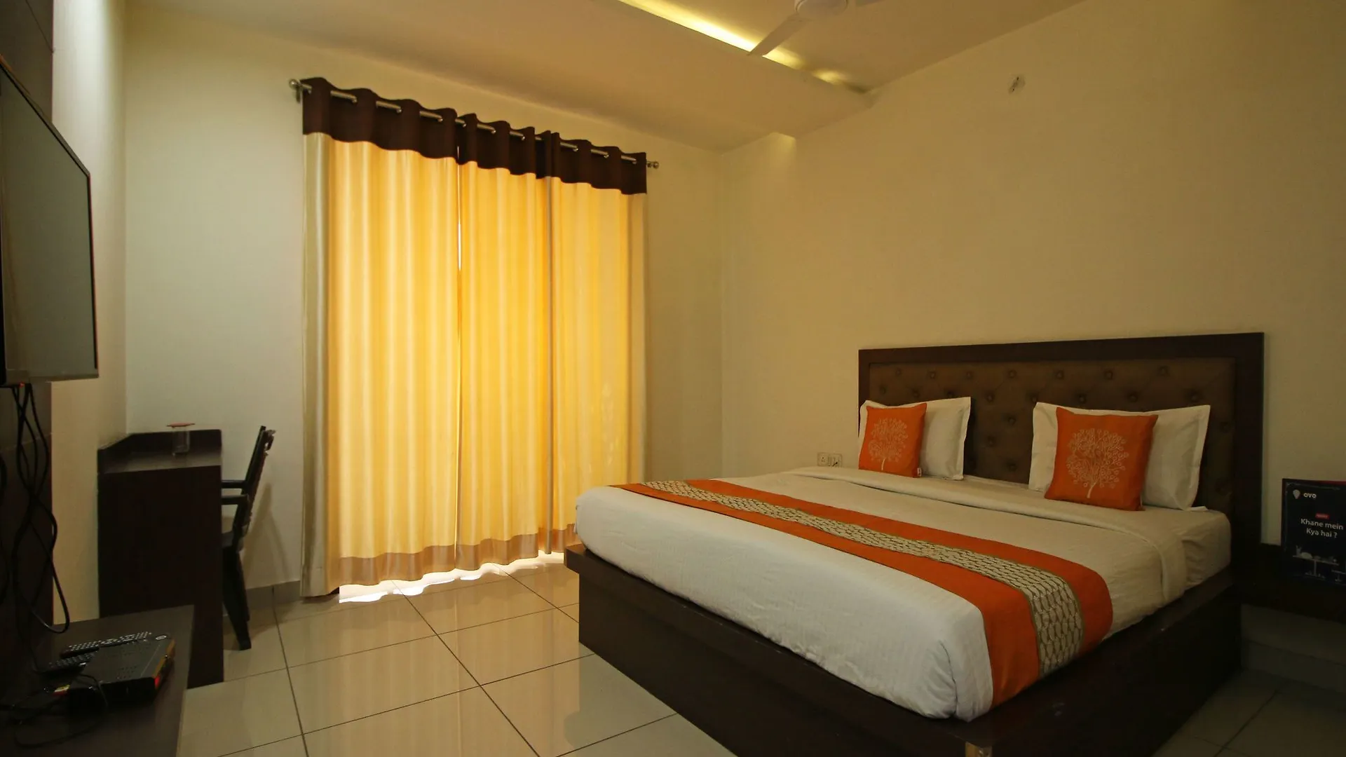 Oyo 8095 Hotel Areeba Agra