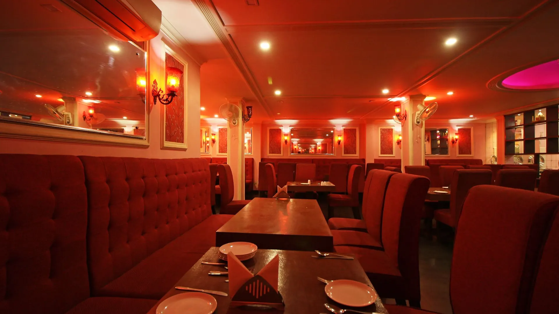 Oyo 8095 Hotel Areeba Agra   Agra (Uttar Pradesh)