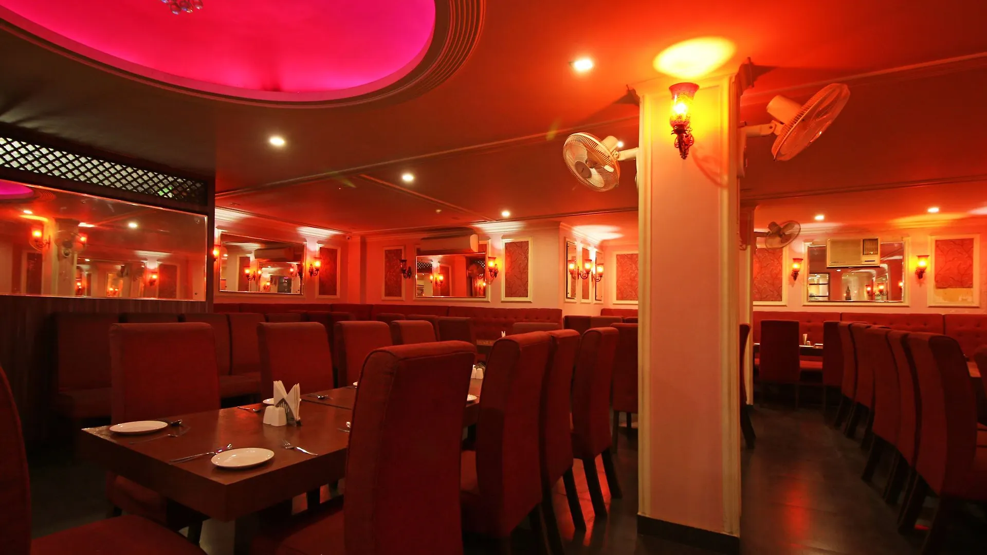 Oyo 8095 Hotel Areeba Agra  Agra (Uttar Pradesh)