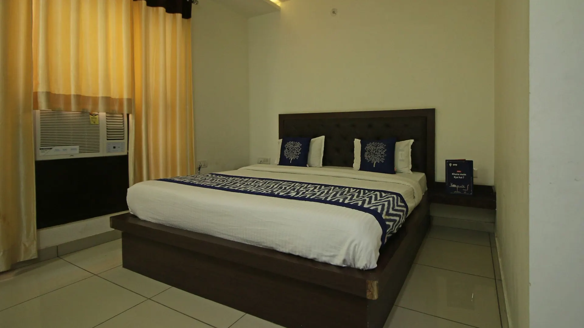 Oyo 8095 Hotel Areeba Agra