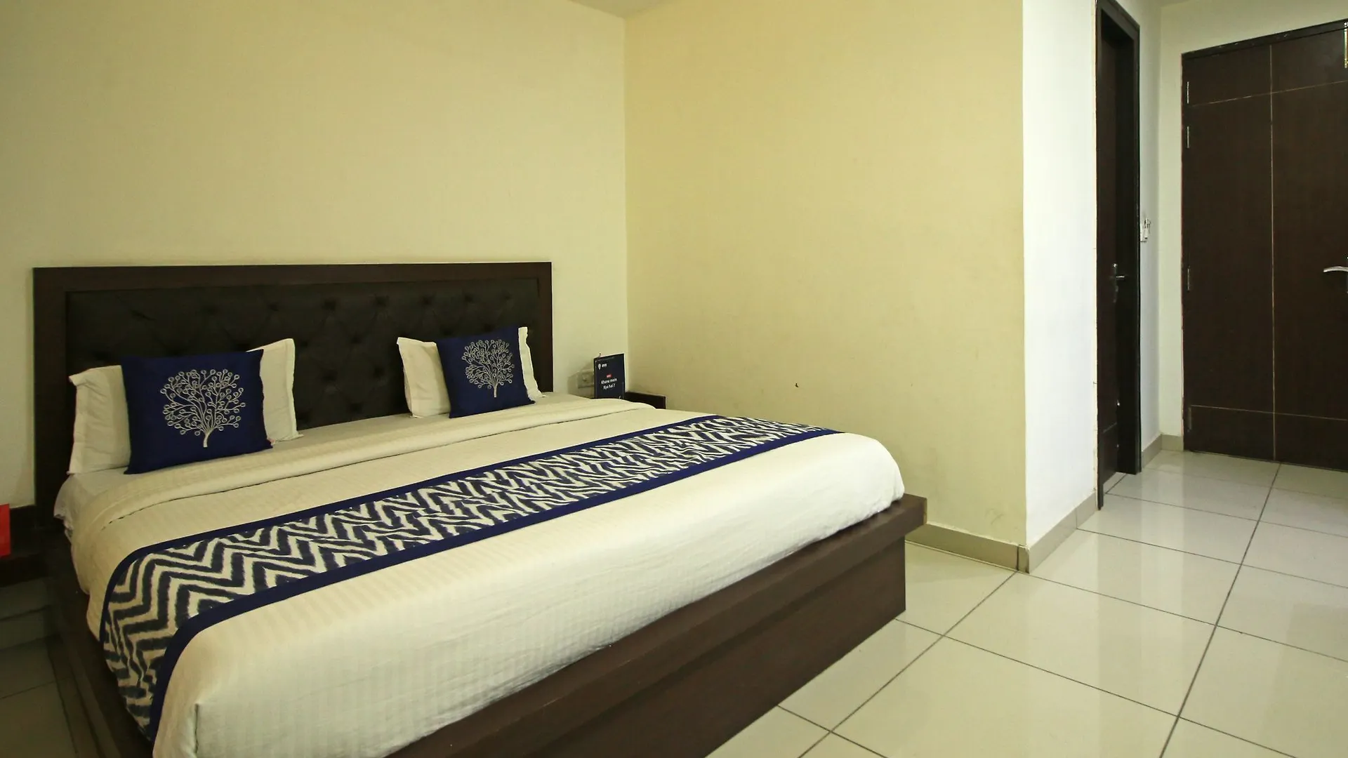 Oyo 8095 Hotel Areeba Agra  3*, Agra (Uttar Pradesh)