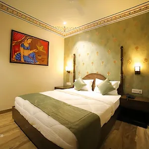 4* Hotel Sahibs Royal - 500m From Taj Mahal